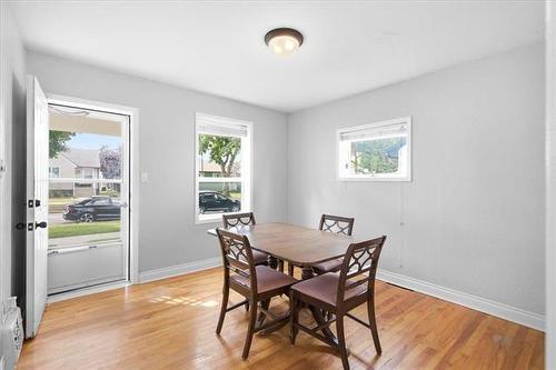 1035 Rosemount Ave, Winnipeg, MB - Indoor Photo Showing Dining Room