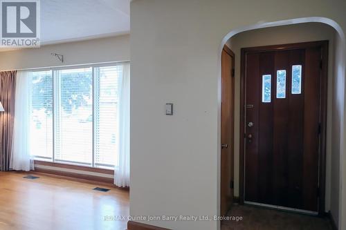 Front door entry - 14 Gould Street, Quinte West (Trenton Ward), ON - Indoor Photo Showing Other Room