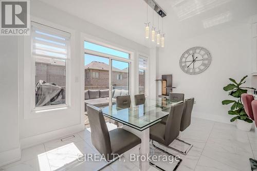 4712 Doug Wright Drive, Burlington, ON - Indoor Photo Showing Dining Room