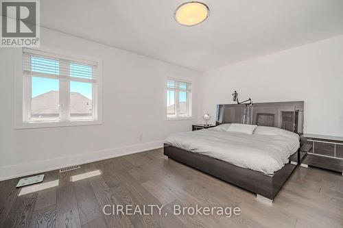 4712 Doug Wright Drive, Burlington, ON - Indoor Photo Showing Bedroom