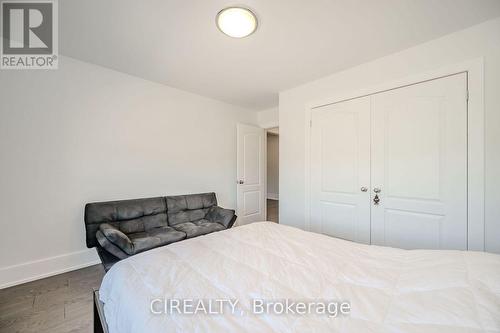 4712 Doug Wright Drive, Burlington, ON - Indoor Photo Showing Bedroom