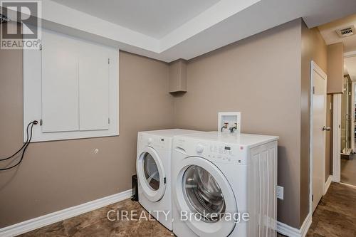 4712 Doug Wright Drive, Burlington, ON - Indoor Photo Showing Laundry Room