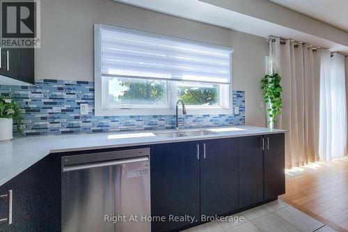 3 Trailside Drive, Haldimand, ON - Indoor Photo Showing Kitchen With Double Sink
