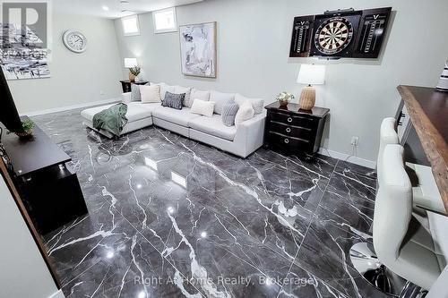 3 Trailside Drive, Haldimand, ON - Indoor Photo Showing Living Room