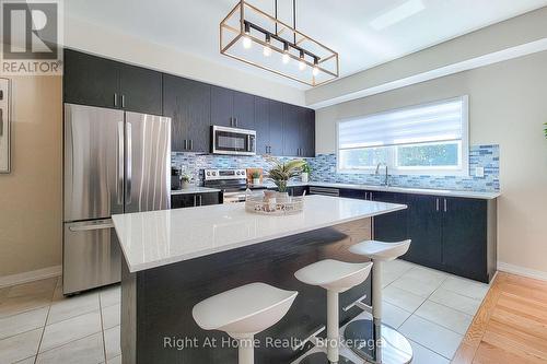 3 Trailside Drive, Haldimand, ON - Indoor Photo Showing Kitchen With Stainless Steel Kitchen With Upgraded Kitchen