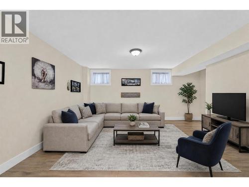 Suite Virtually staged - 2991 7 Avenue Ne, Salmon Arm, BC - Indoor