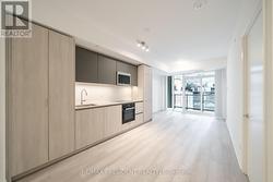610 - 400 KING STREET W Toronto, ON M5V 1K2