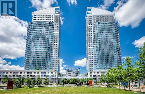 2308 - 38 LEE CENTRE DRIVE  Toronto, ON M1H 3J7