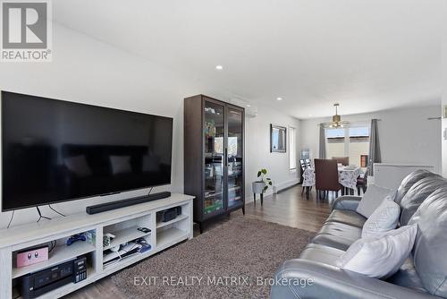184 Lavergne Street, The Nation, ON - Indoor Photo Showing Living Room