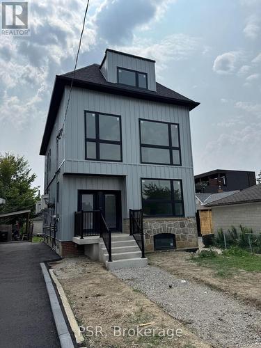 UPPER - 99 YPRES ROAD , Toronto, Ontario M6M 3X2 2