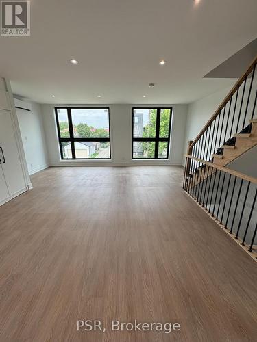 UPPER - 99 YPRES ROAD , Toronto, Ontario M6M 3X2 3