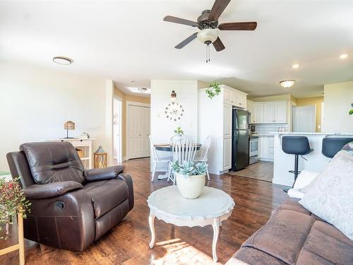 46 Coastal View Lane, Canoe Cove, PE - Indoor Photo Showing Living Room