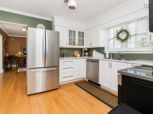 74 Church Street, Florence, NS - Indoor Photo Showing Kitchen With Stainless Steel Kitchen