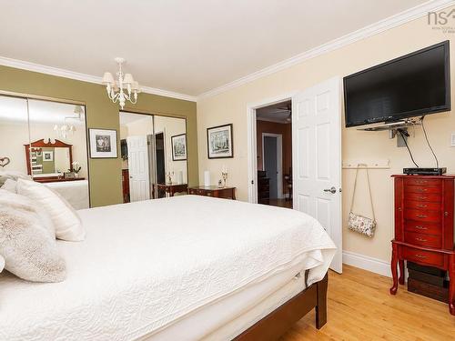 74 Church Street, Florence, NS - Indoor Photo Showing Bedroom