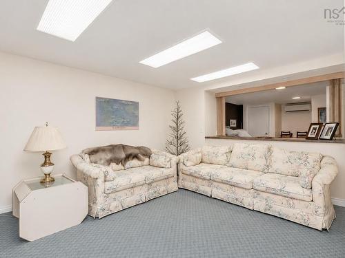74 Church Street, Florence, NS - Indoor Photo Showing Living Room