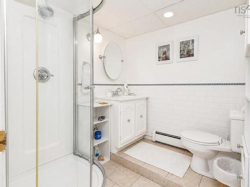 74 Church Street, Florence, NS - Indoor Photo Showing Bathroom