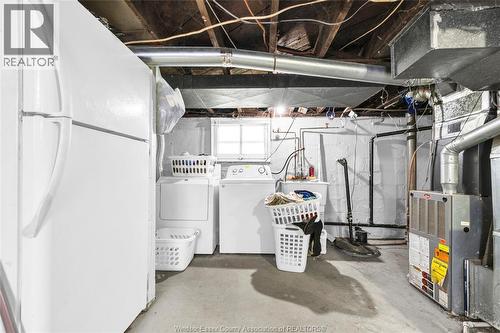 1451 Henry Ford Centre Drive, Windsor, ON - Indoor Photo Showing Laundry Room