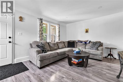 1451 Henry Ford Centre Drive, Windsor, ON - Indoor Photo Showing Living Room