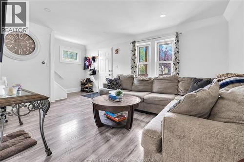 1451 Henry Ford Centre Drive, Windsor, ON - Indoor Photo Showing Living Room