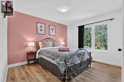 664 King Street, Port Colborne, ON - Indoor Photo Showing Bedroom