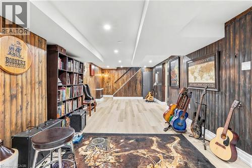 937 Park Avenue W, Burlington, ON - Indoor Photo Showing Other Room