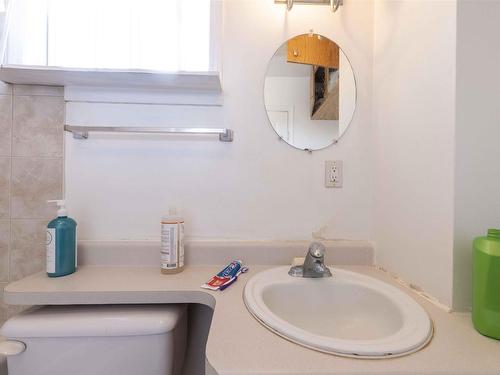 476 Brock Street E, Thunder Bay, ON - Indoor Photo Showing Bathroom