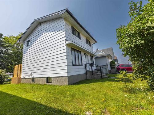 476 Brock Street E, Thunder Bay, ON - Outdoor