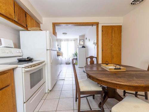 476 Brock Street E, Thunder Bay, ON - Indoor Photo Showing Kitchen