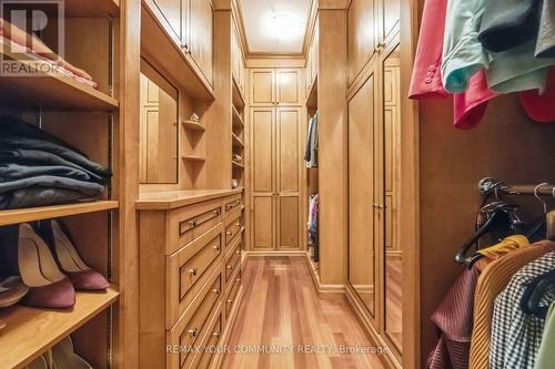 46 Lake Woods Drive, Whitchurch-Stouffville, ON - Indoor With Storage