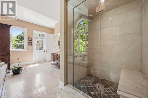 46 Lake Woods Drive, Whitchurch-Stouffville, ON - Indoor Photo Showing Bathroom