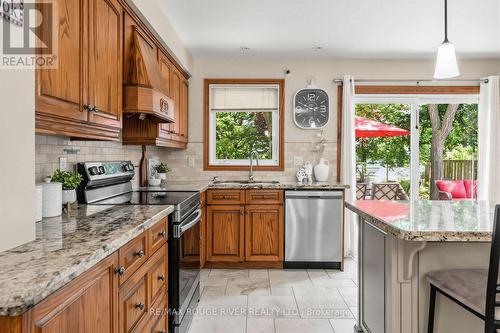 36 Nimrod Crescent, Brampton, ON - Indoor Photo Showing Kitchen