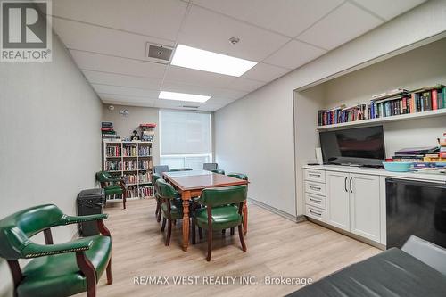 309 - 190 Manitoba Street, Toronto, ON - Indoor