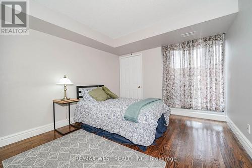 309 - 190 Manitoba Street, Toronto, ON - Indoor Photo Showing Bedroom