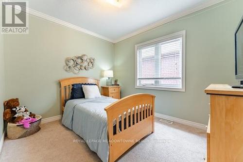 150 Mccready Drive, Milton, ON - Indoor Photo Showing Bedroom