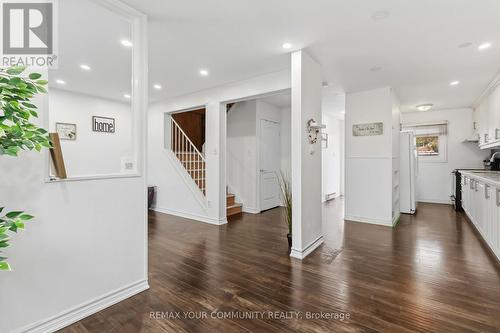 11 Grantbrook Court, Brampton, ON - Indoor