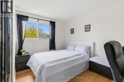 11 Grantbrook Court, Brampton, ON - Indoor Photo Showing Bedroom