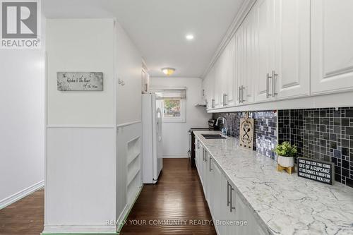 11 Grantbrook Court, Brampton, ON - Indoor Photo Showing Kitchen With Double Sink