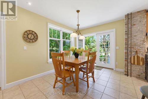 24 Pleasant Ridge Road, Brantford, ON - Indoor Photo Showing Dining Room