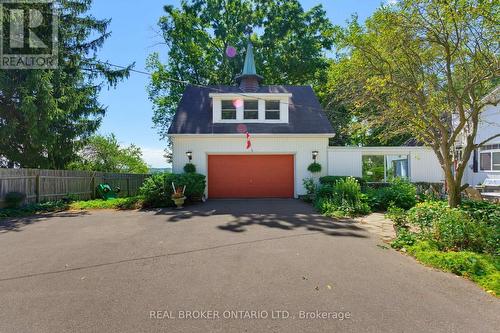 24 Pleasant Ridge Road, Brantford, ON - Outdoor