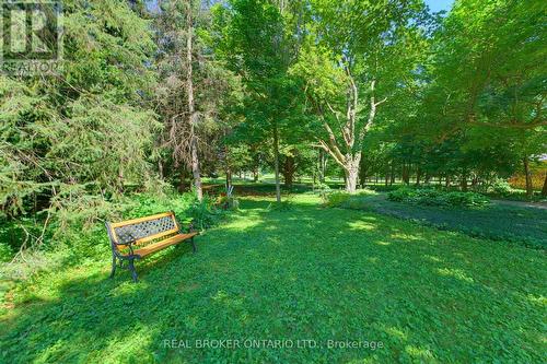 24 Pleasant Ridge Road, Brantford, ON - Outdoor
