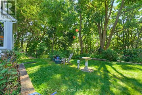 24 Pleasant Ridge Road, Brantford, ON - Outdoor