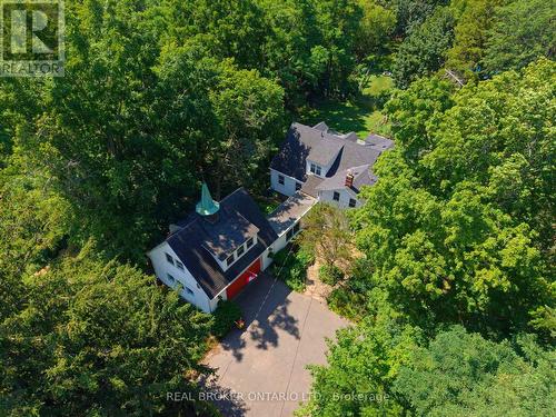 24 Pleasant Ridge Road, Brantford, ON - Outdoor