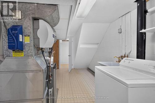 2 - 199 York Road, Hamilton, ON - Indoor Photo Showing Laundry Room