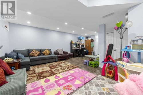 13 - 370 Stonehenge Drive, Hamilton, ON - Indoor