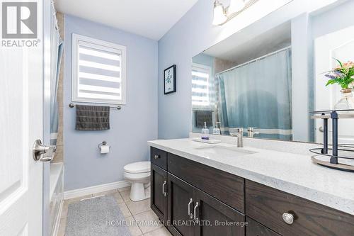 39 Washburn Drive, Guelph, ON - Indoor Photo Showing Bathroom