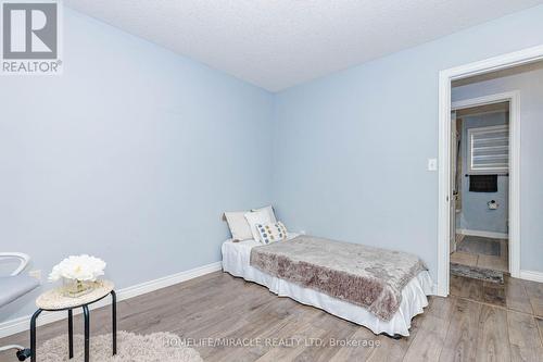 39 Washburn Drive, Guelph, ON - Indoor Photo Showing Bedroom
