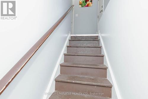 39 Washburn Drive, Guelph, ON - Indoor Photo Showing Other Room