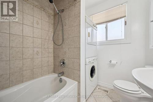 95 Mountford Drive, Guelph (Grange Road), ON - Indoor Photo Showing Bathroom
