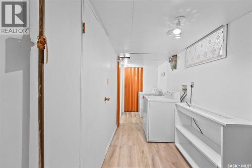 96 Marsh Crescent, Regina, SK - Indoor Photo Showing Laundry Room