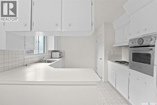 96 Marsh Crescent, Regina, SK - Indoor Photo Showing Kitchen